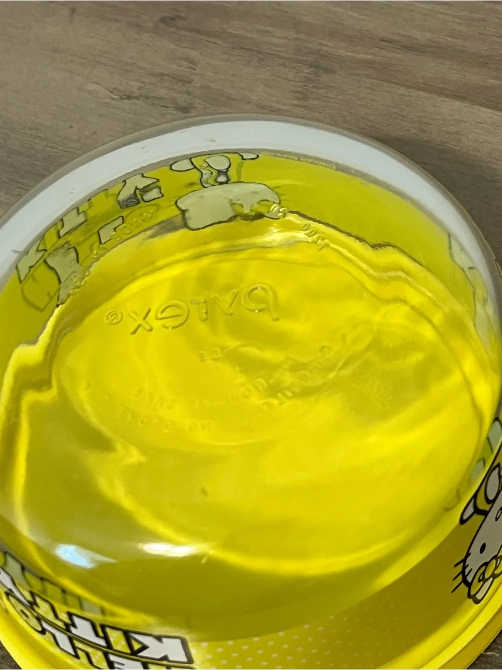 Pyrex Hello Kitty 1.5 Cup Glass Storage Bowl Yellow Lid Sanrio Kawaii Kitchen